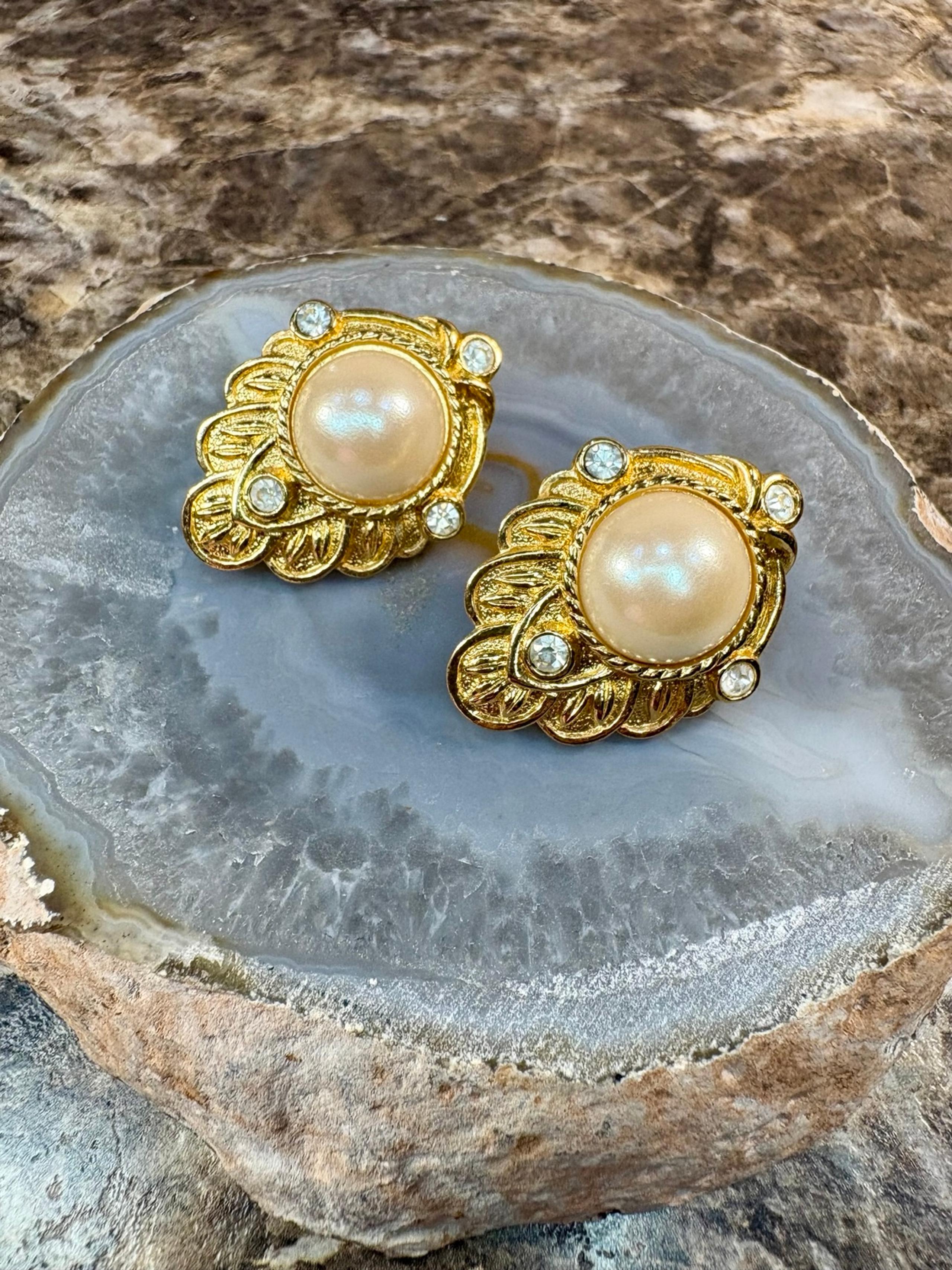 Beautiful Kenneth Jay Lane for Avon Earrings!