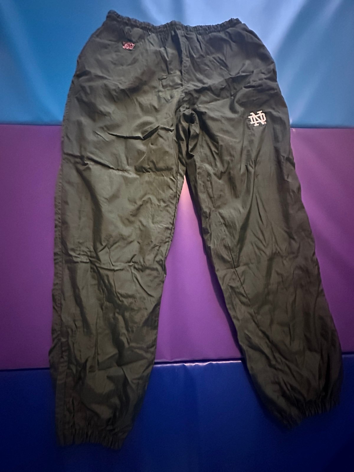 Vintage MV Sports Notre Dame Lined Green Sweatpants Swishy Pants Leg Zip Size XL