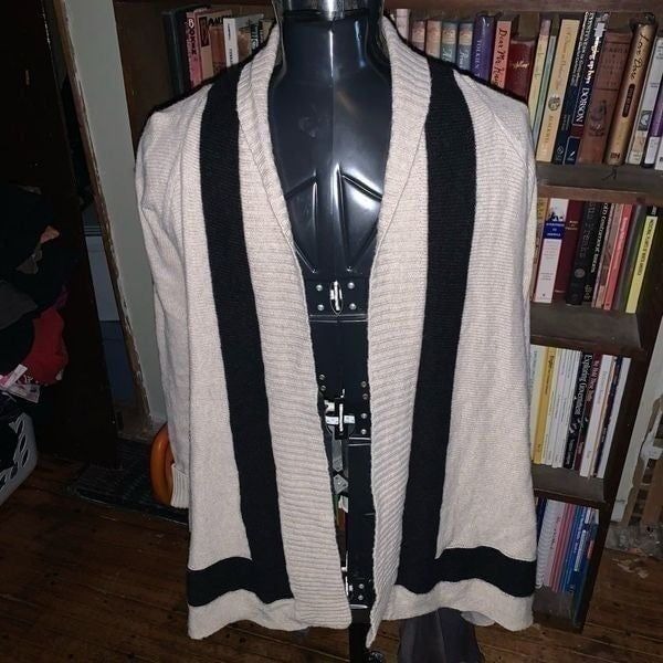Banana Republic cream and black merino wool cashmere blend S cardigan