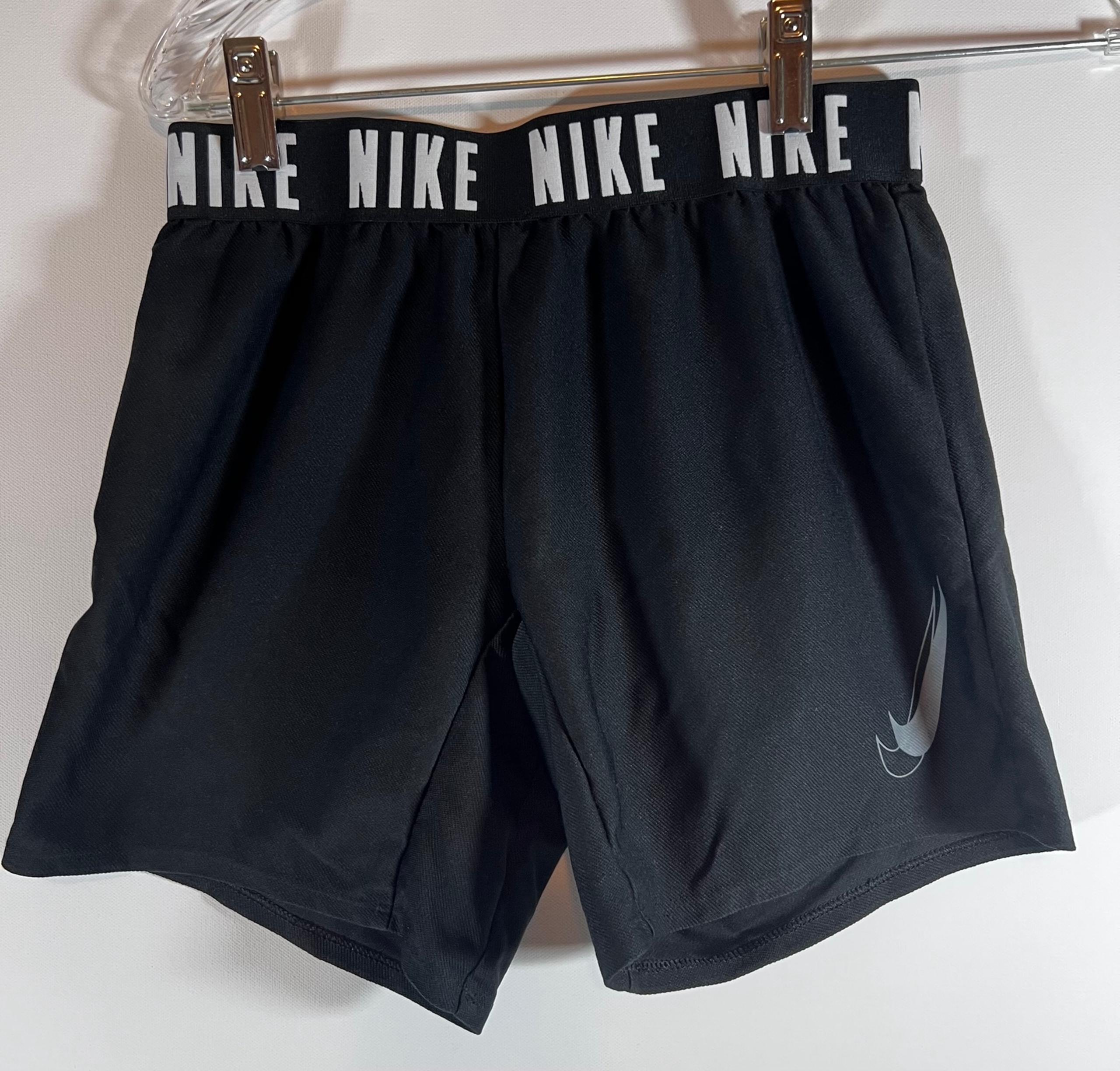 Nike Shorts Women's Black Size Medium