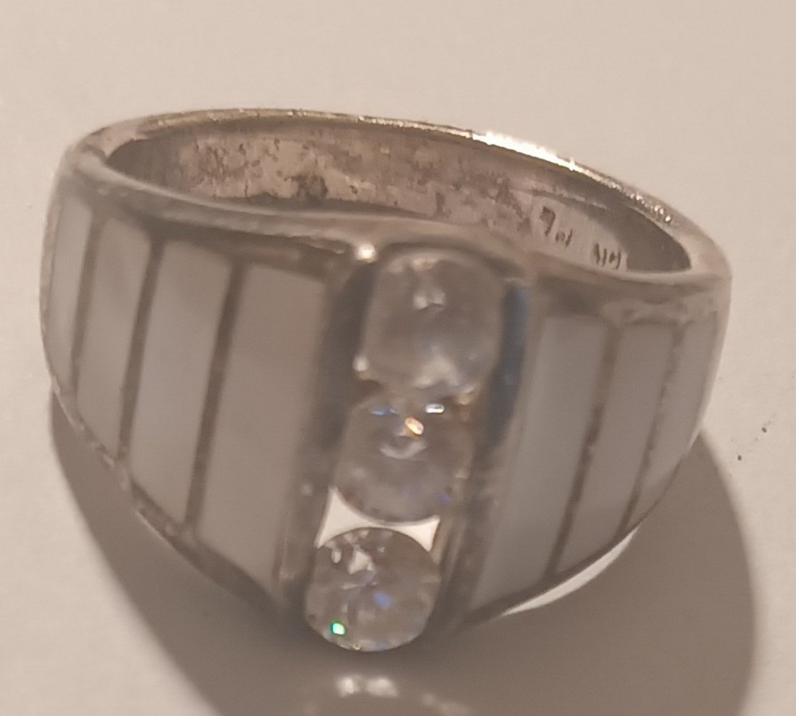 Vintage Mother's Pearl zirconia Sterling silver gemstone size 8 Ring
