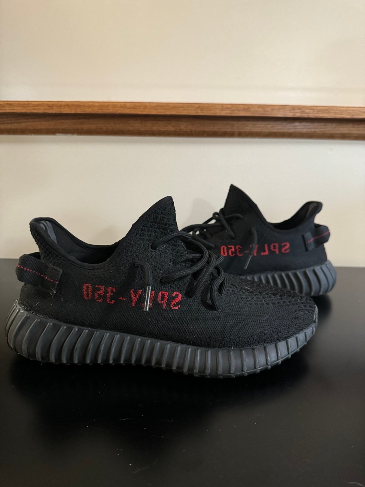yeezy 350 v2 bred