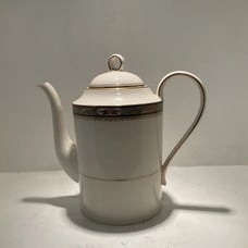 Vintage Oscar de la Renta tea pot