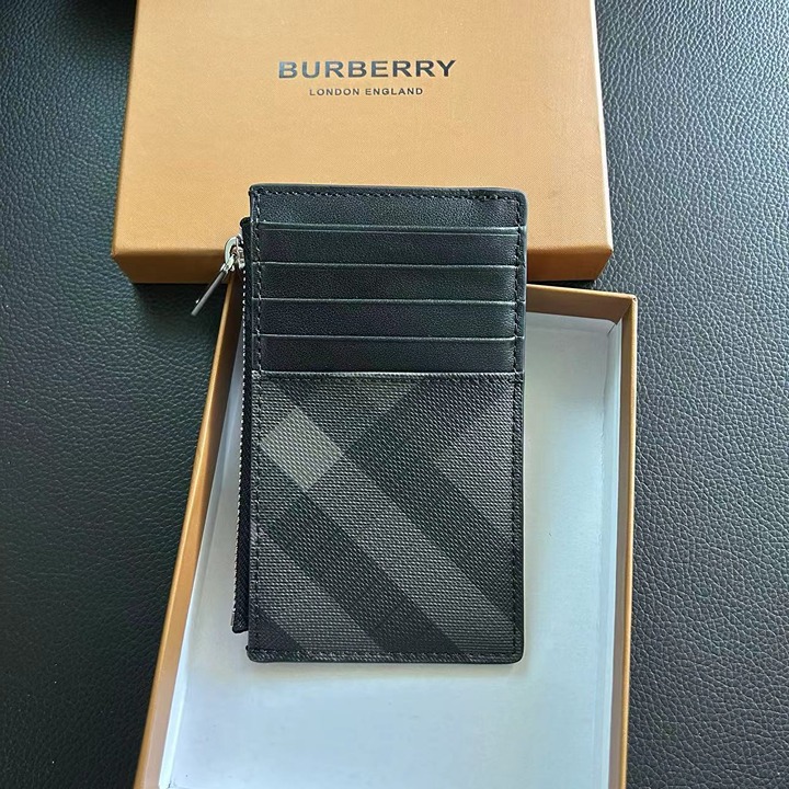 Burberry cardholder