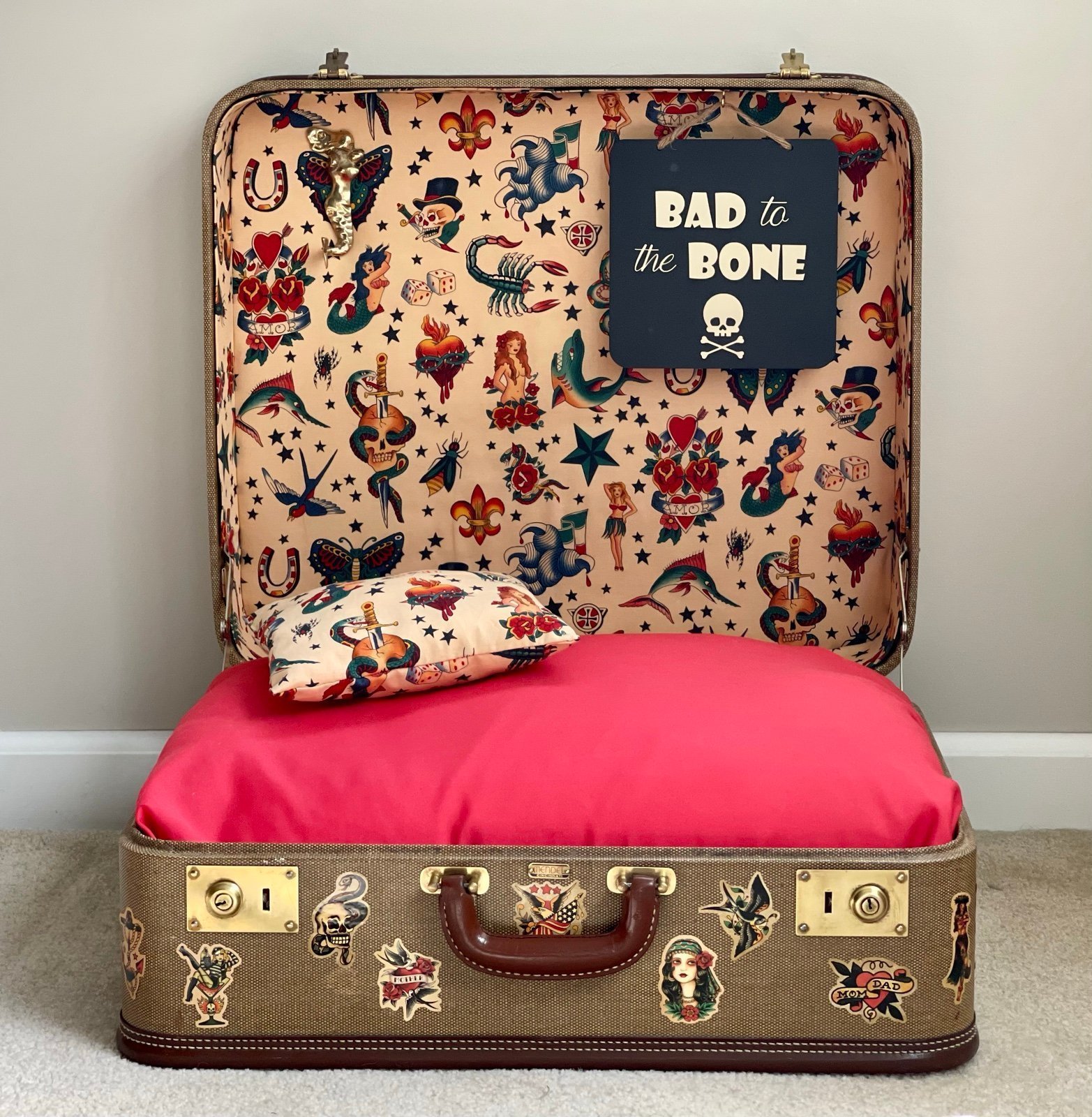 Vintage Suitcase Pet Bed, dog or cat FREE SHIPPING