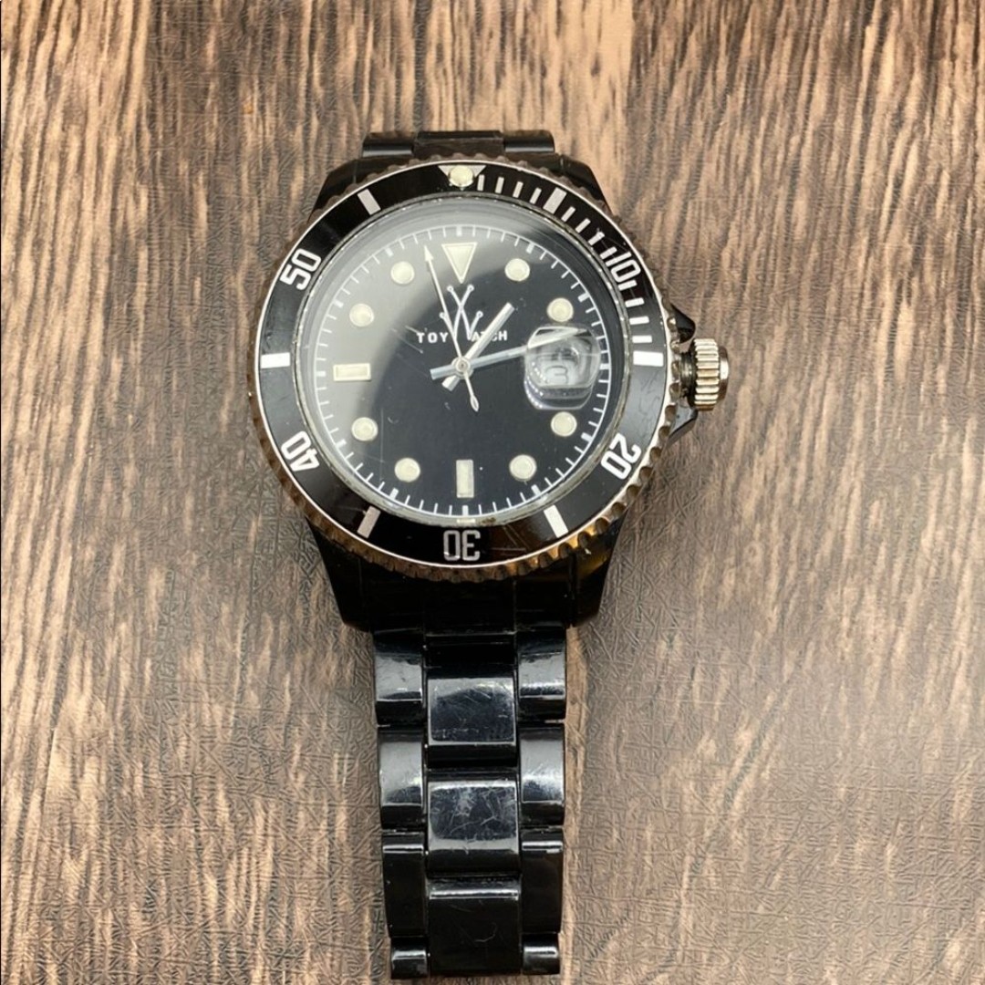 ToywatchBlack 40 mm Ladies Watch with Silver Accents