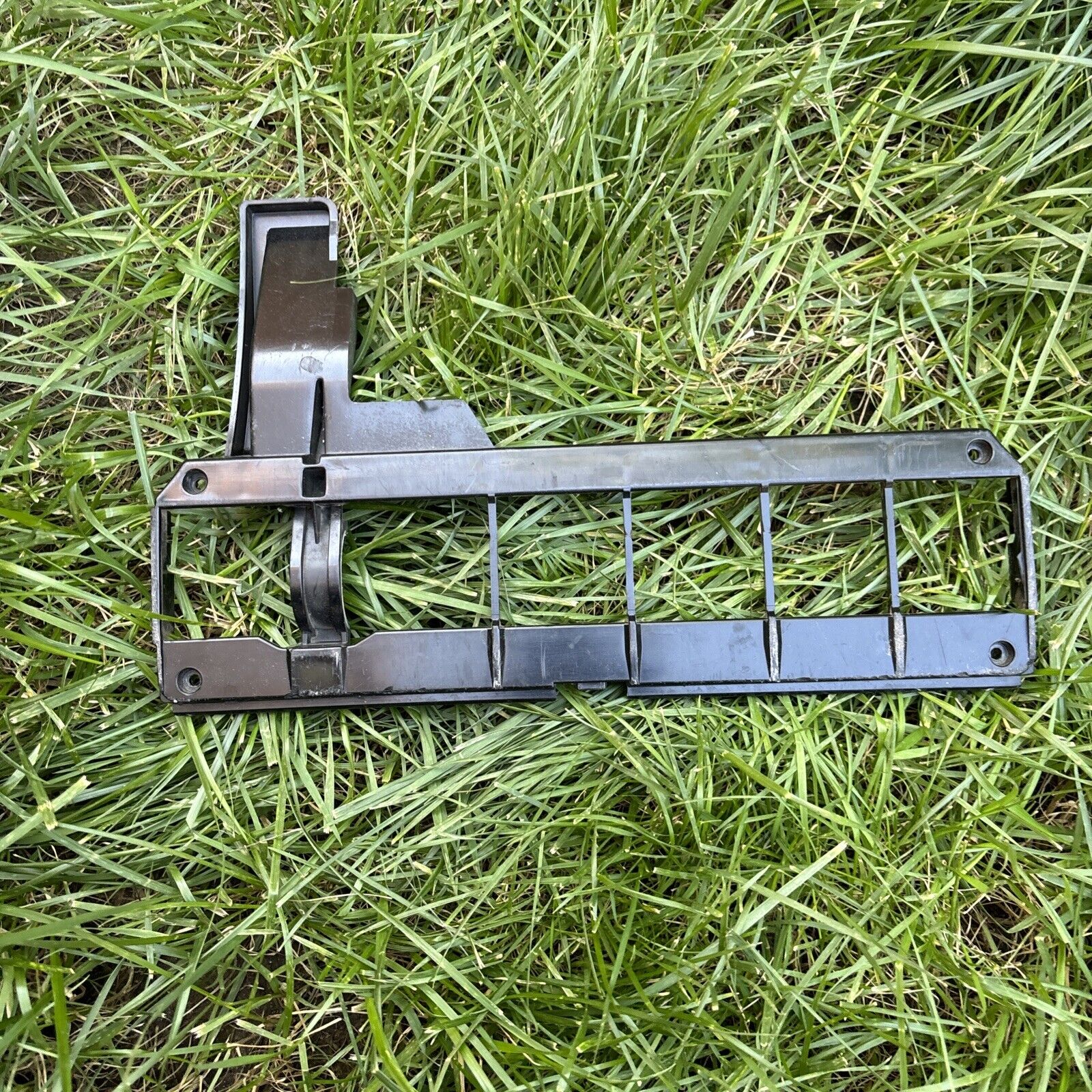 Hoover Windtunnel Self Propelled U6485900 Bottom Plate DD-4