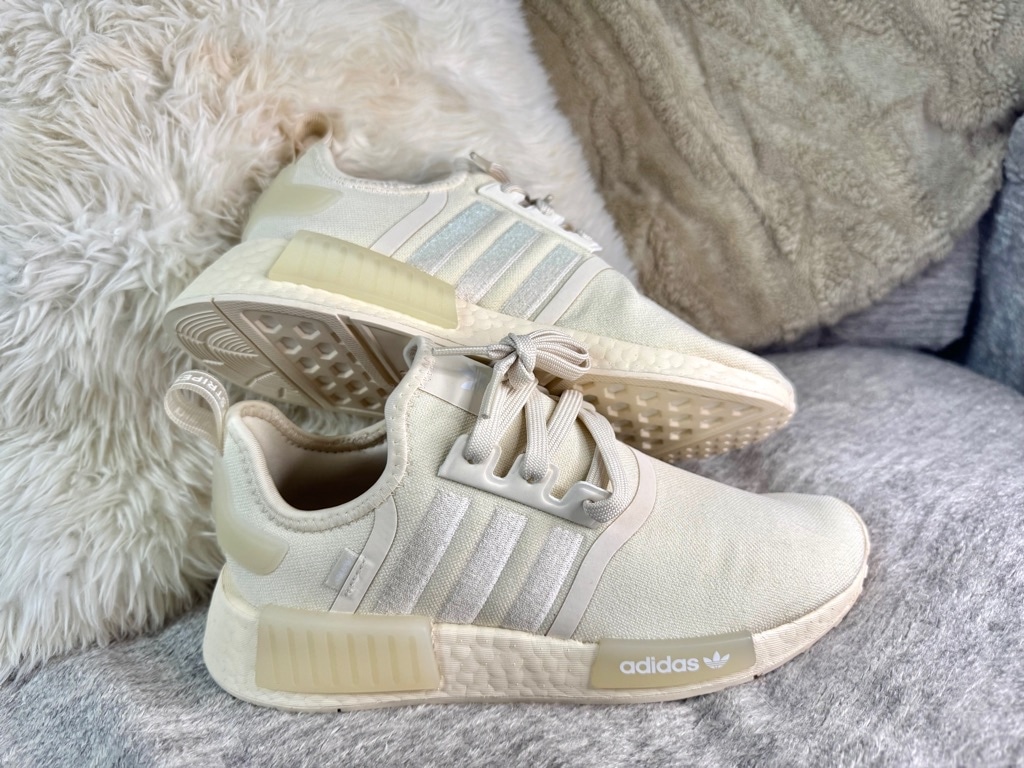Adidas NMD R1 Originals Women 6.5 Brand New With Tags Sneakers Resellin 188+