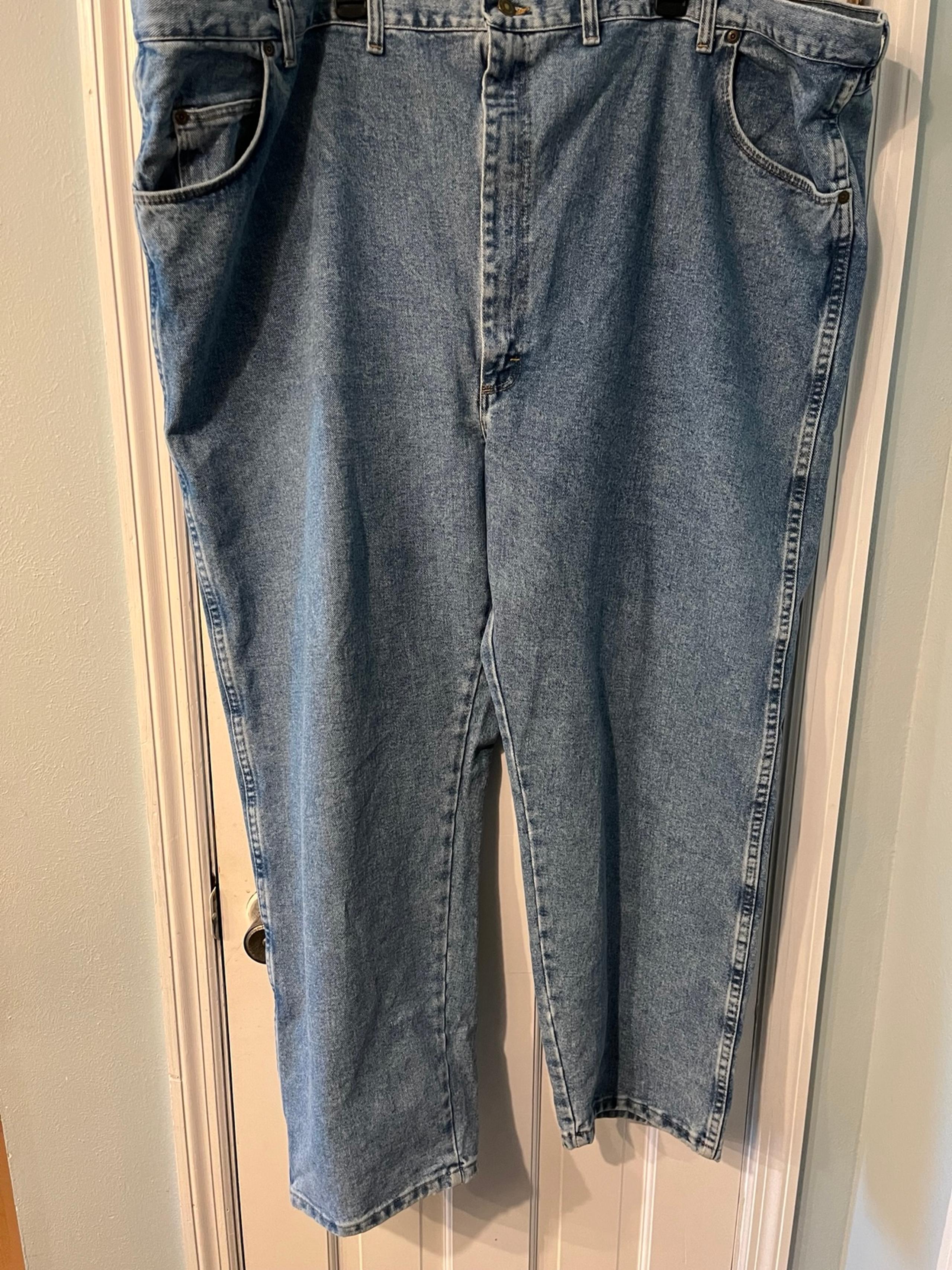 Wrangler relaxed fit jeans