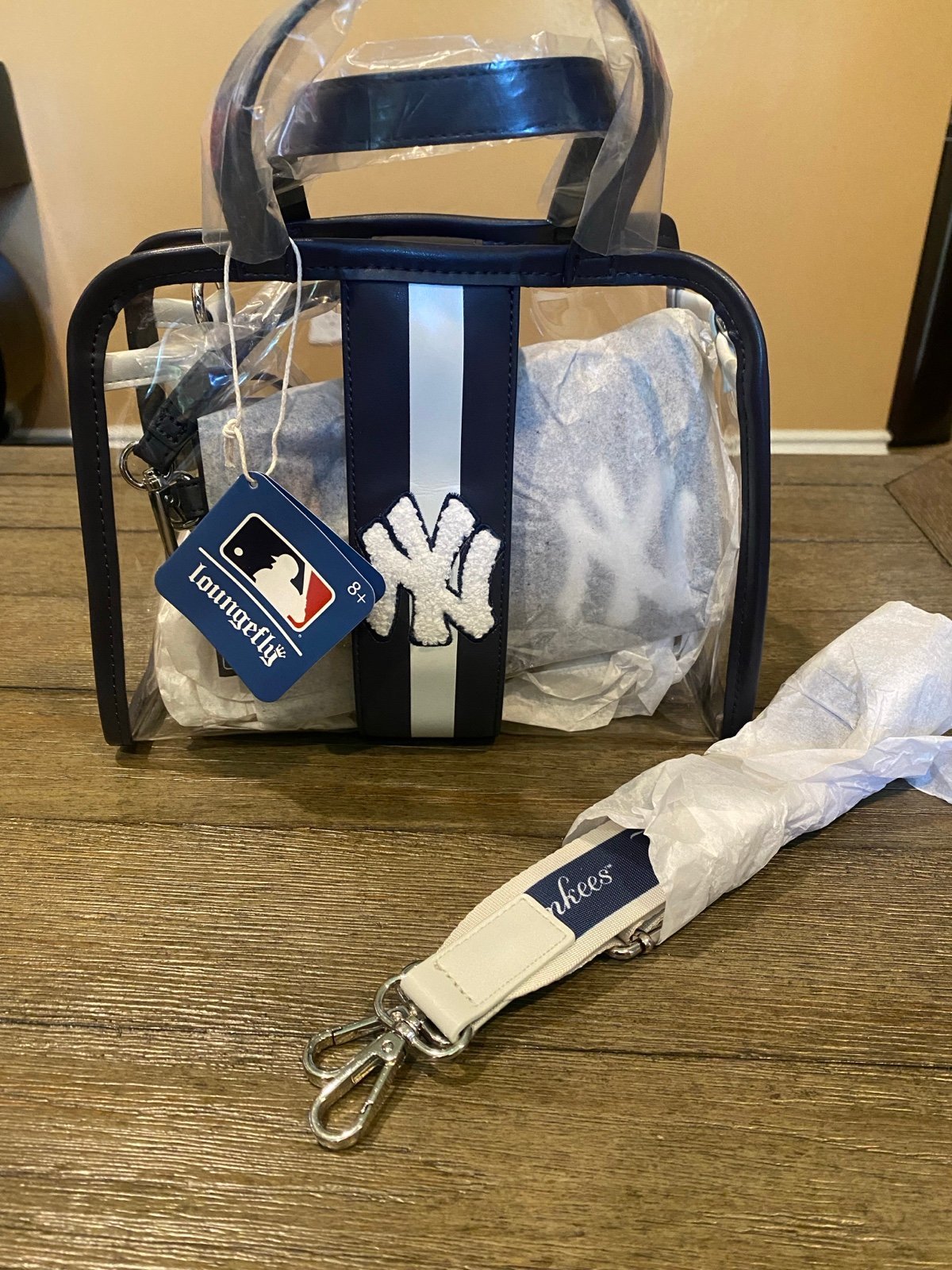 Loungefly MLB New York Yankees clear Bag W Pouch