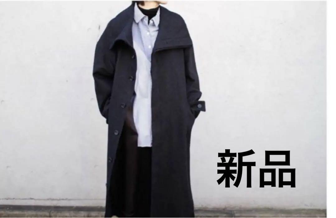 CARL VON LINNÉ Black Long Coat