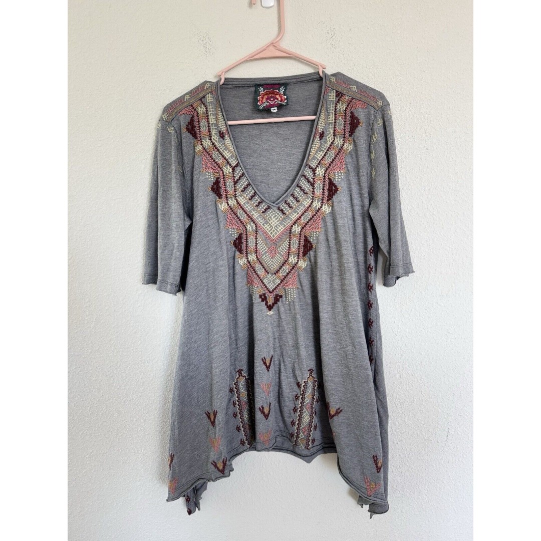 Johnny Was Floral Embroidered V Neck Tunic Blouse Top SZ M Boho Hippie Colorful