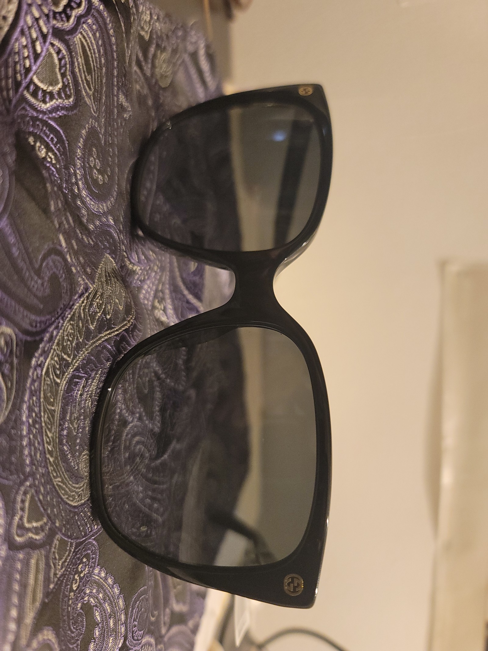 womens Gucci sunglasses