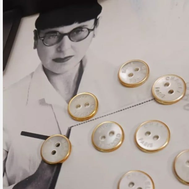Vintage Chanel Button Set of 8 fresh water pearl 11 mm gold tone rim , France