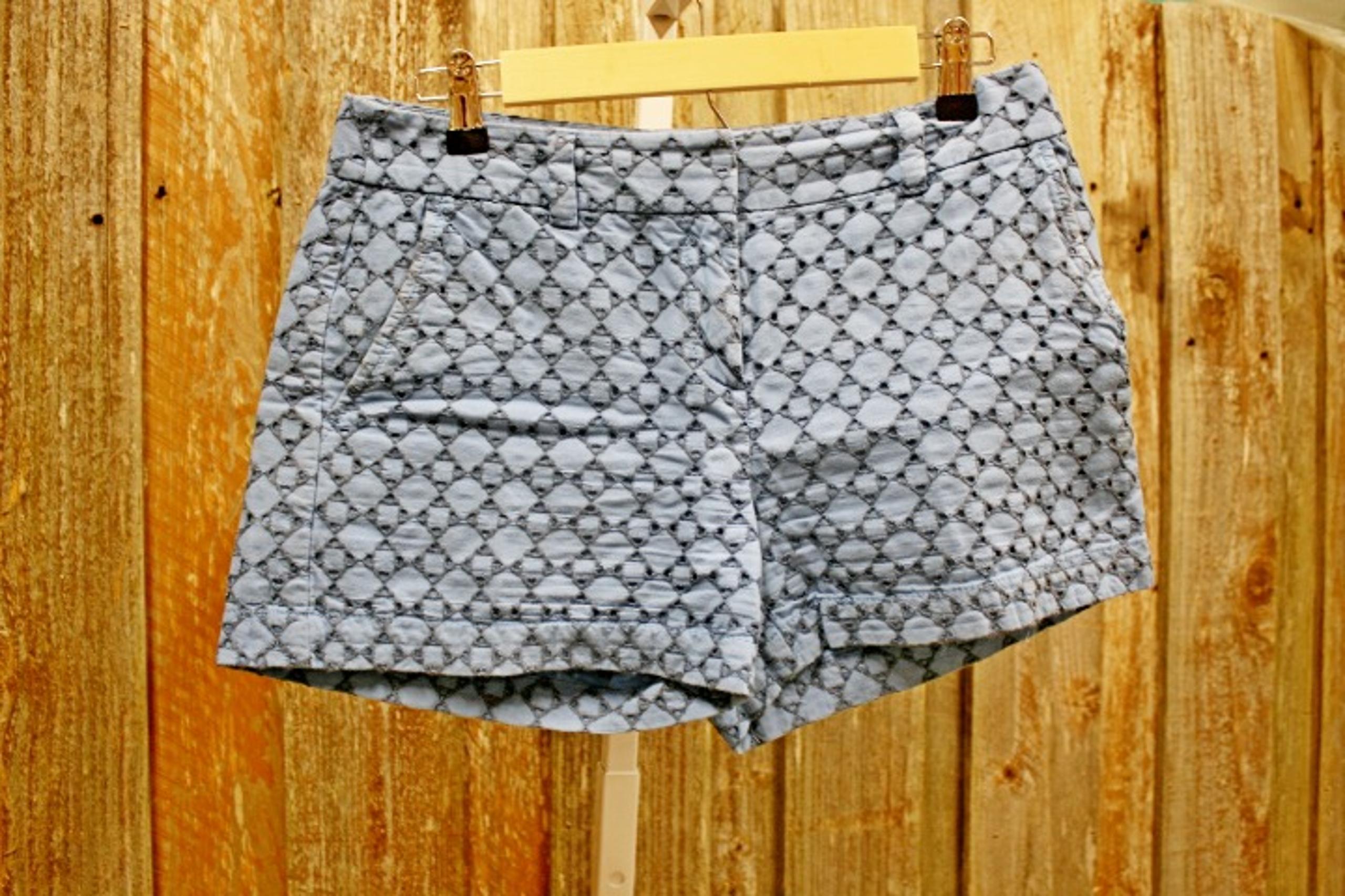 Ann Taylor LOFT Shorts Blue Crochet Sz 2