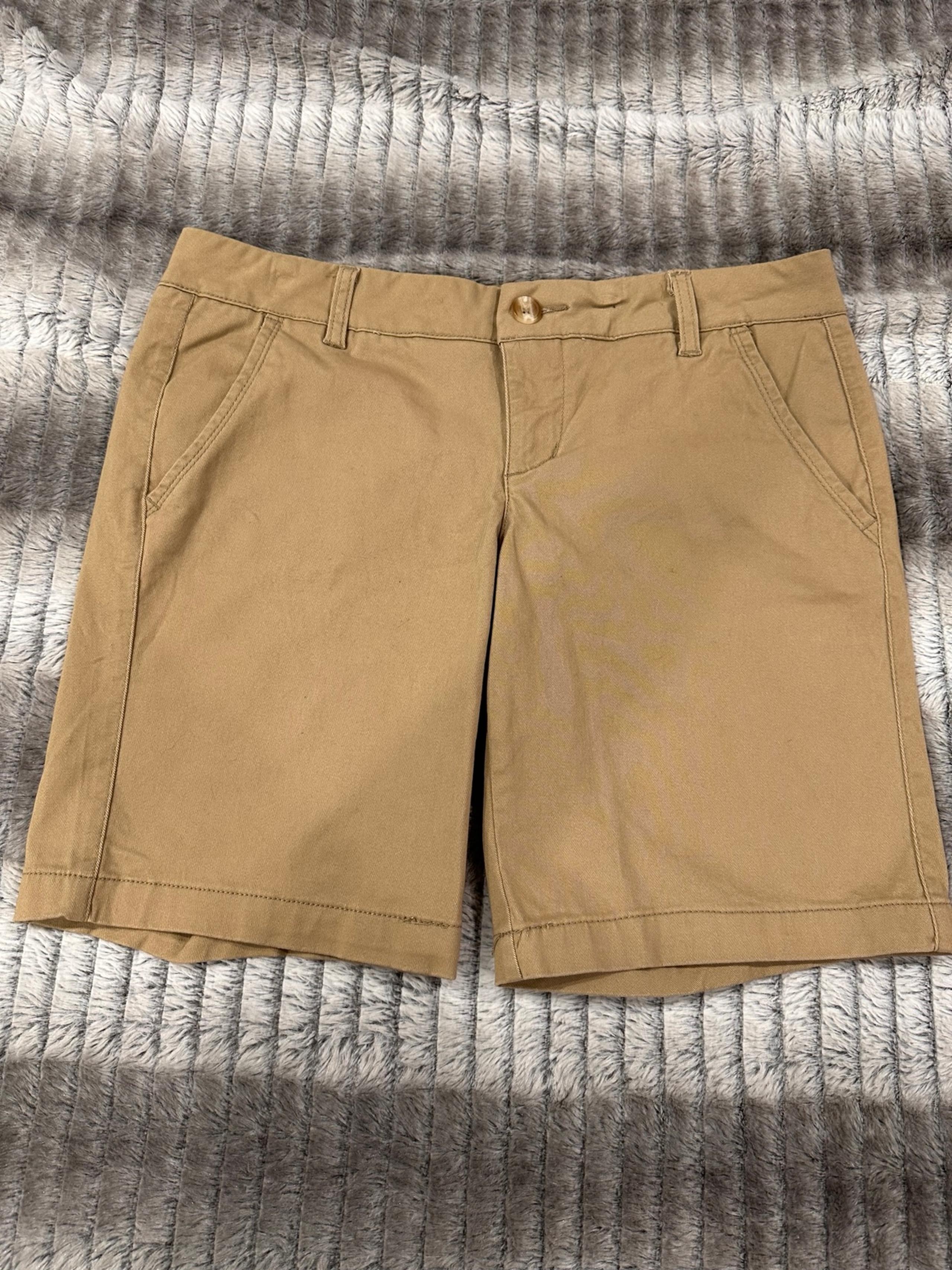 NWT Women’s Aeropostale Bermuda Shorts size 4