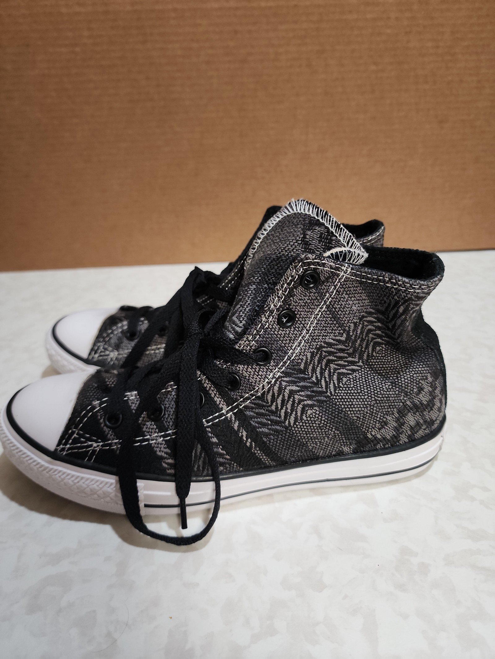 Converse All Star knit shoes men's 5 great condition number 438