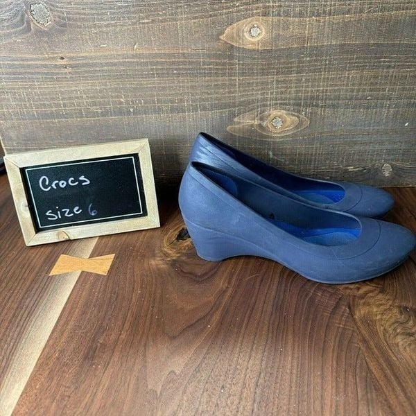 Womens Crocs Lina Blue Pumps Slip On Wedge Heeled Rubber Shoes Size 6 M GUC