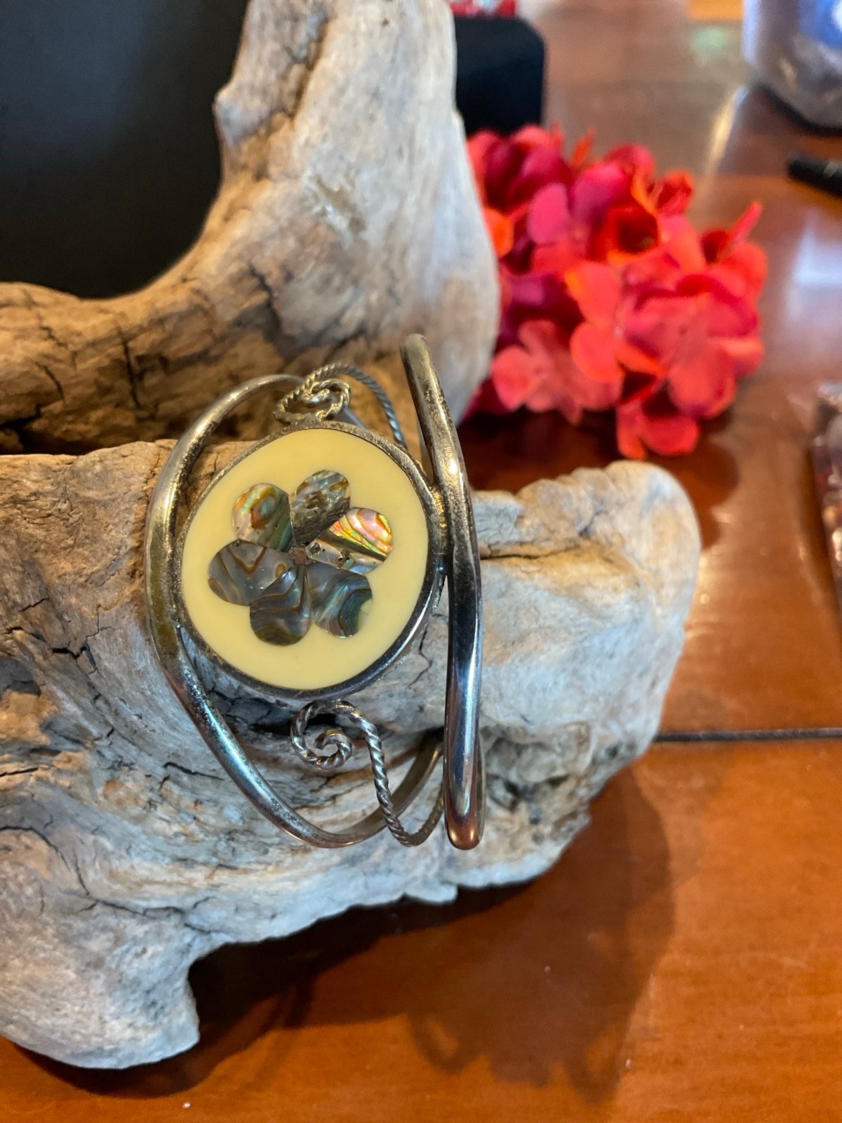 Vintage Bracelet Mother of Pearl
