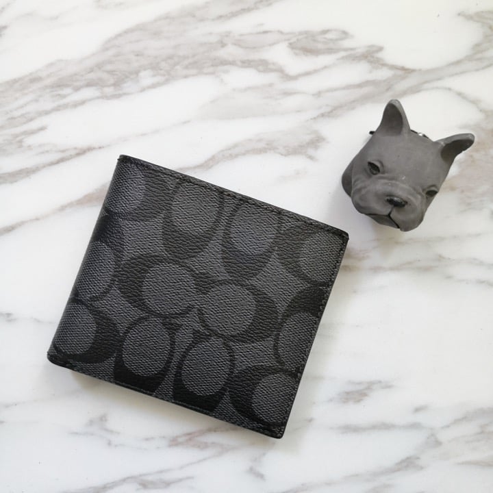 COACH DOUBLE BILLFOLD WALLET IN SIGNATUR