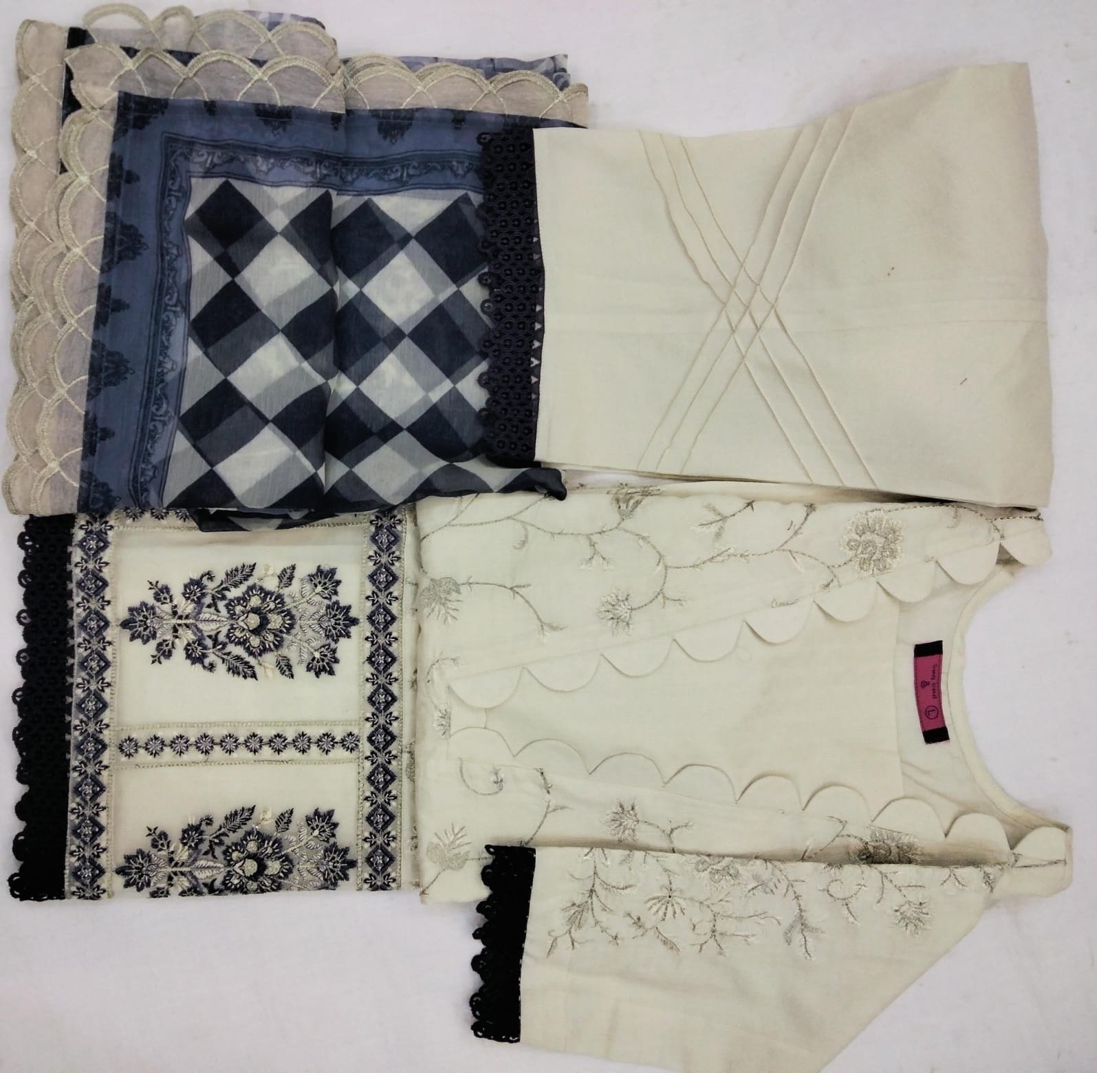 Pakistani Emboridered 3 piece