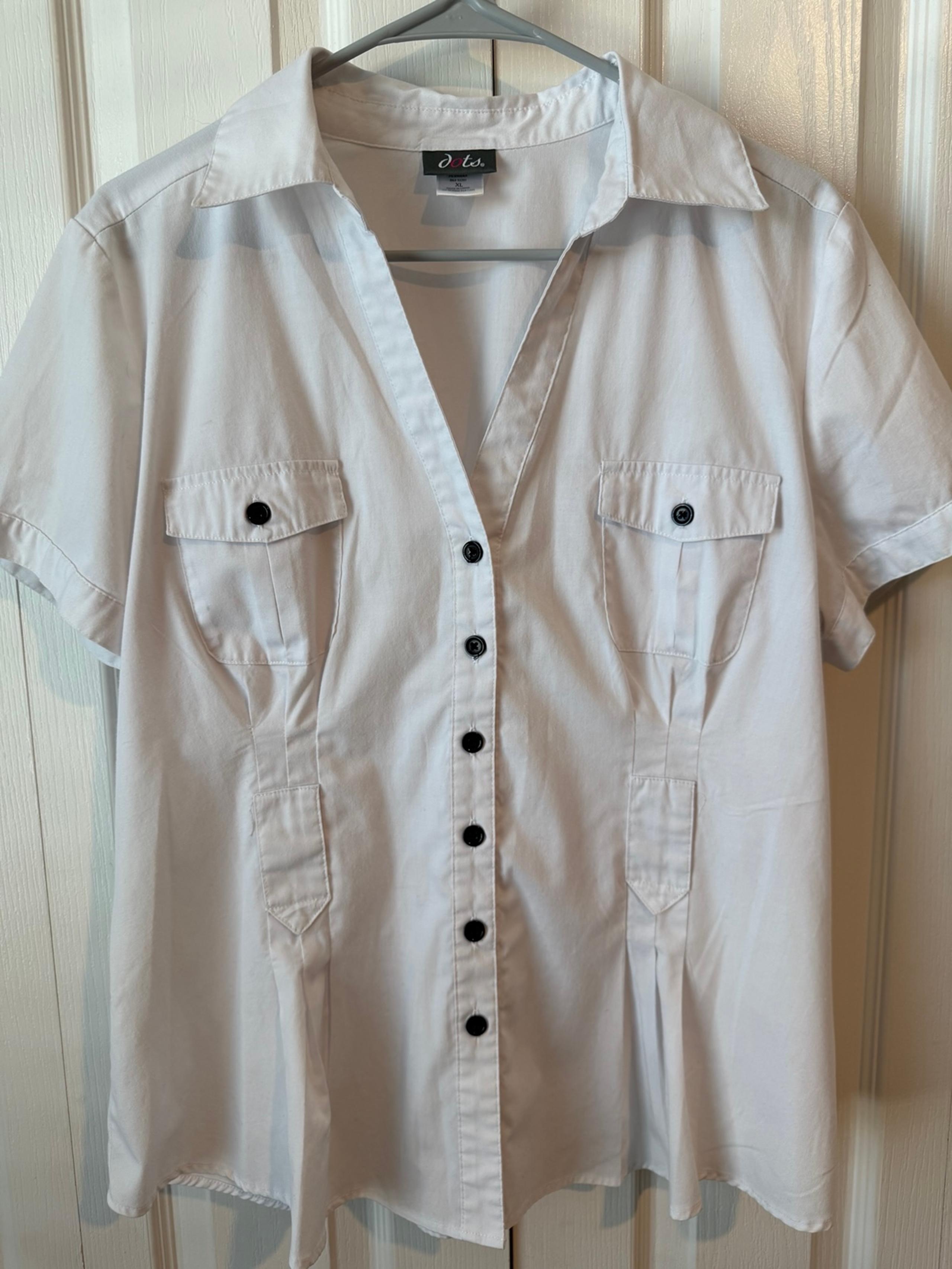 Dot White Button-Down Short Sleeve Blouse – Size L