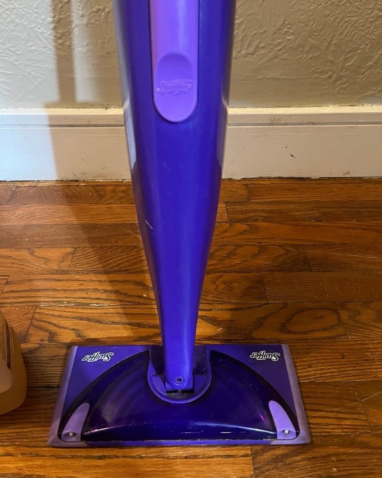 swiffer wet jet mop house cleaning