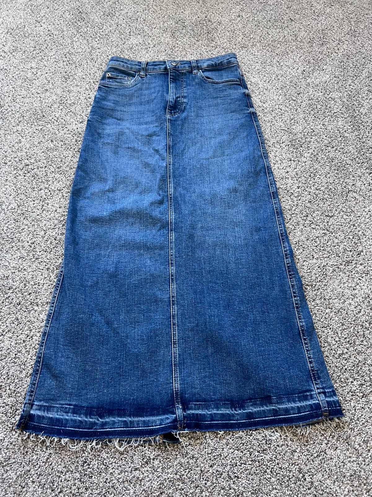 Zara Medium Wash Denim Front Zip Back Slit Maxi Shirt Front & Back Pocket Size M