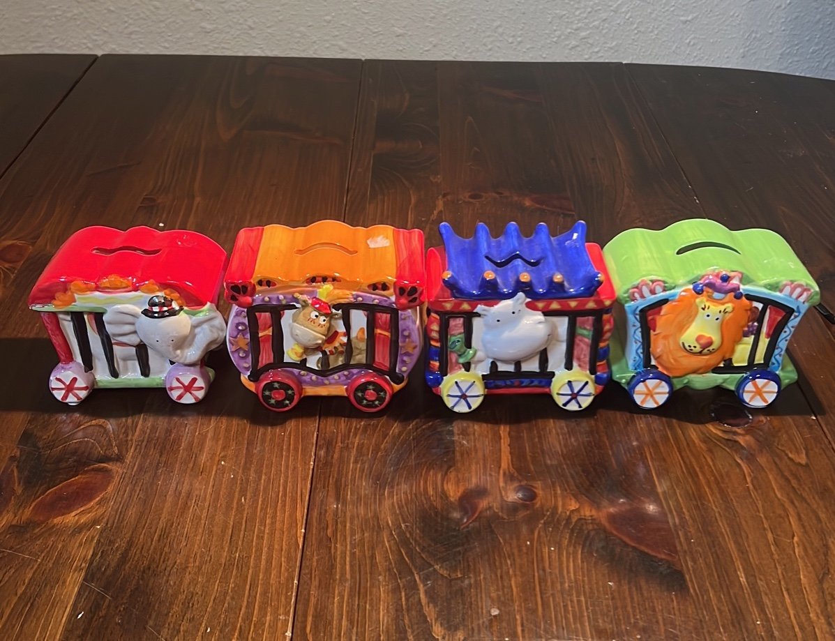 Collectible Circus Train Car W/lion,hippo,Donkey,Elephant Coin Banks