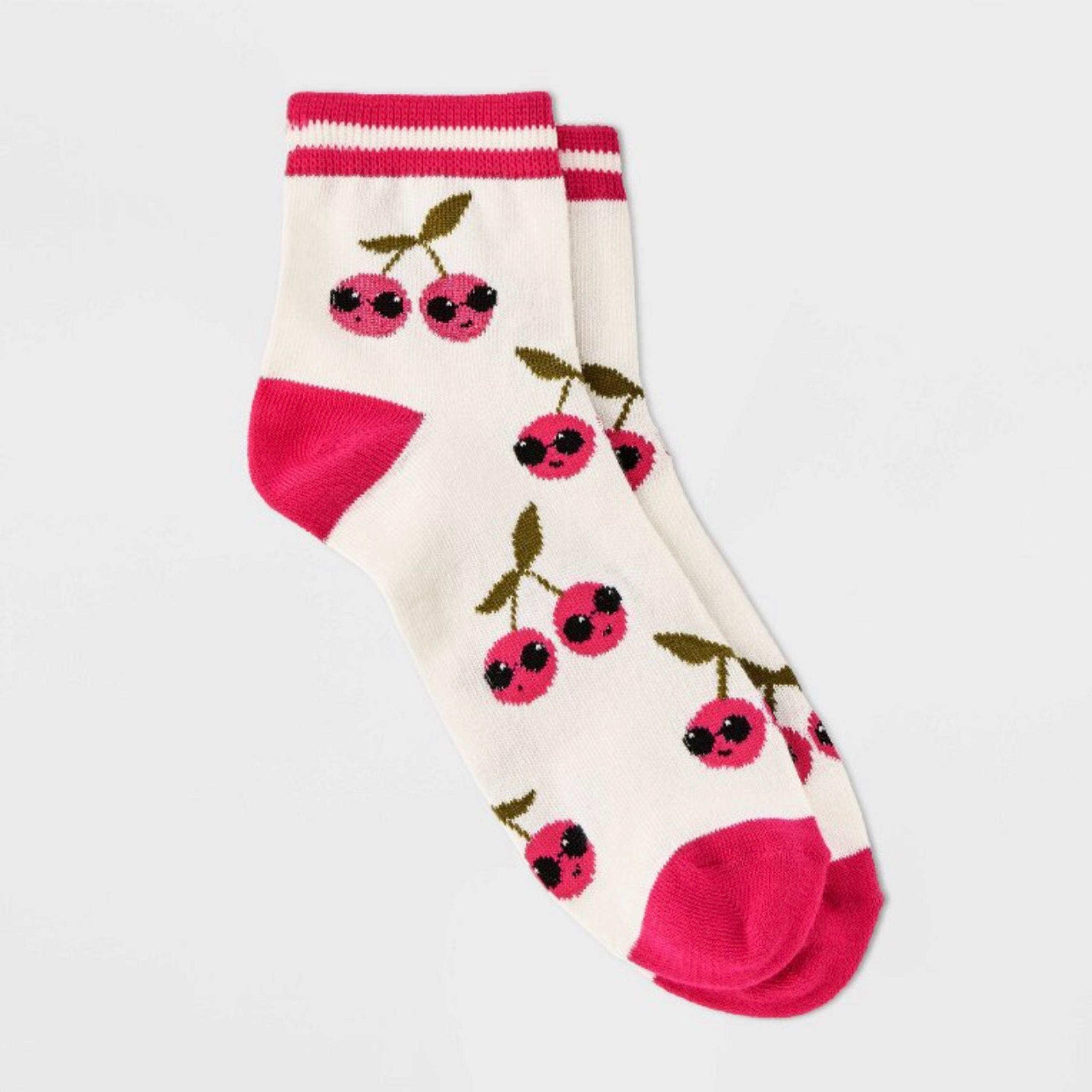 NWT Women’s Cool Cherries Ankle Socks - Ivory / Pink 4-10