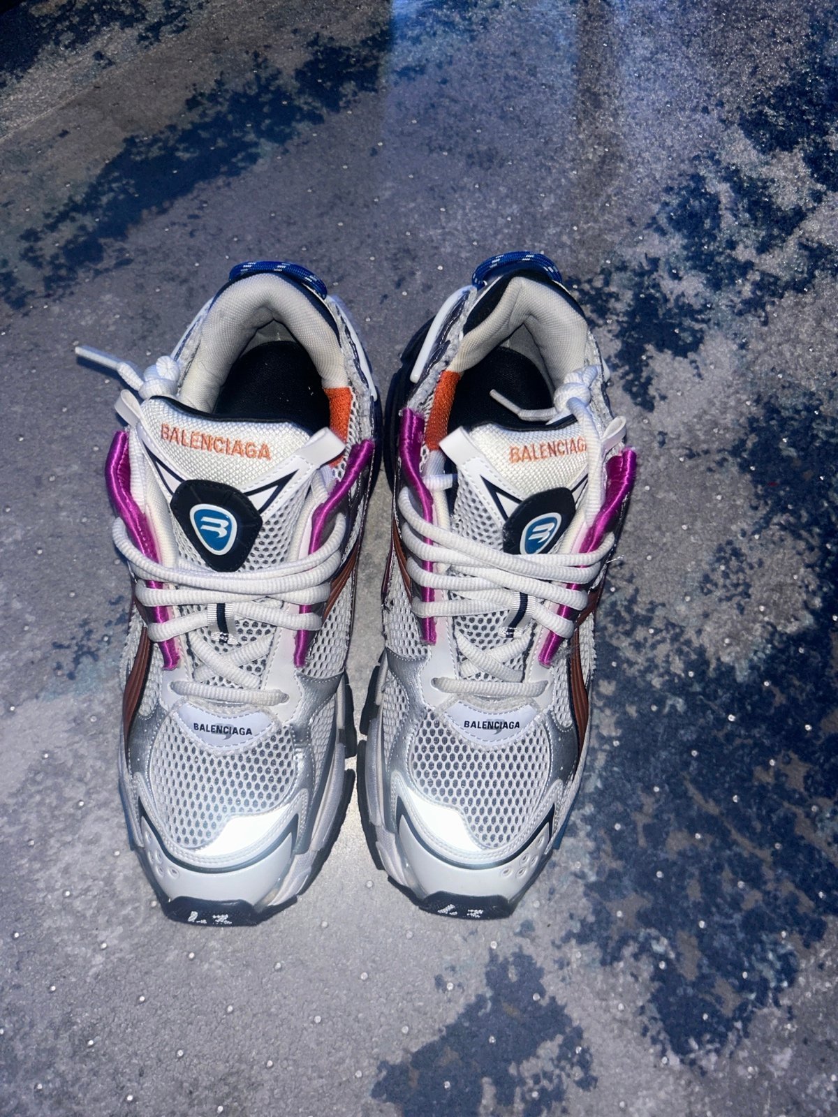 Shoes price negotiations open