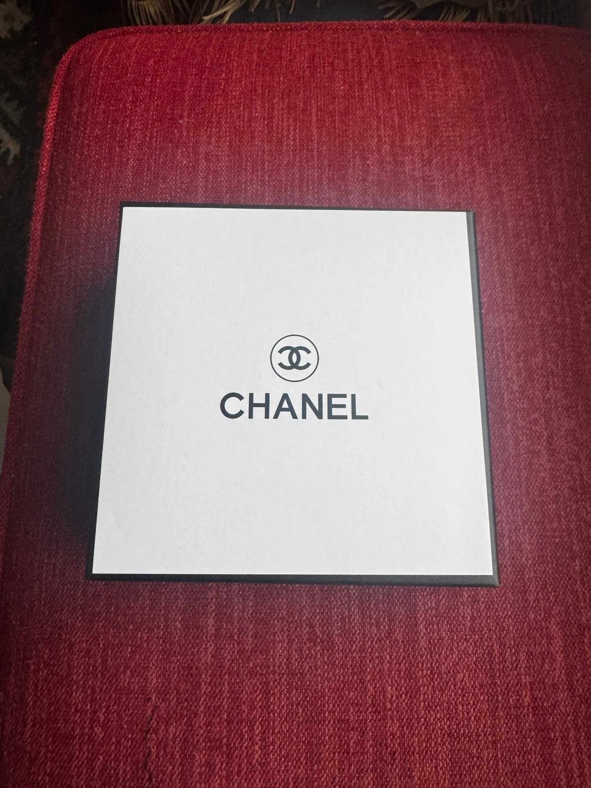 Chanel white purse storage box, is in mint condition