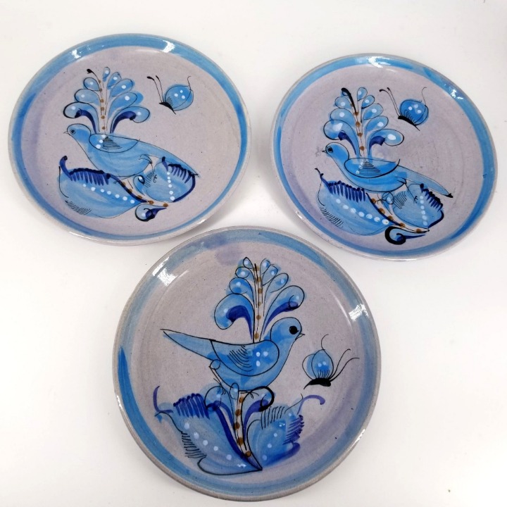 Tonala Mexican Hand Painted Blue Speckled Bird Plates 8.5 Pottery Signed Lot 3
