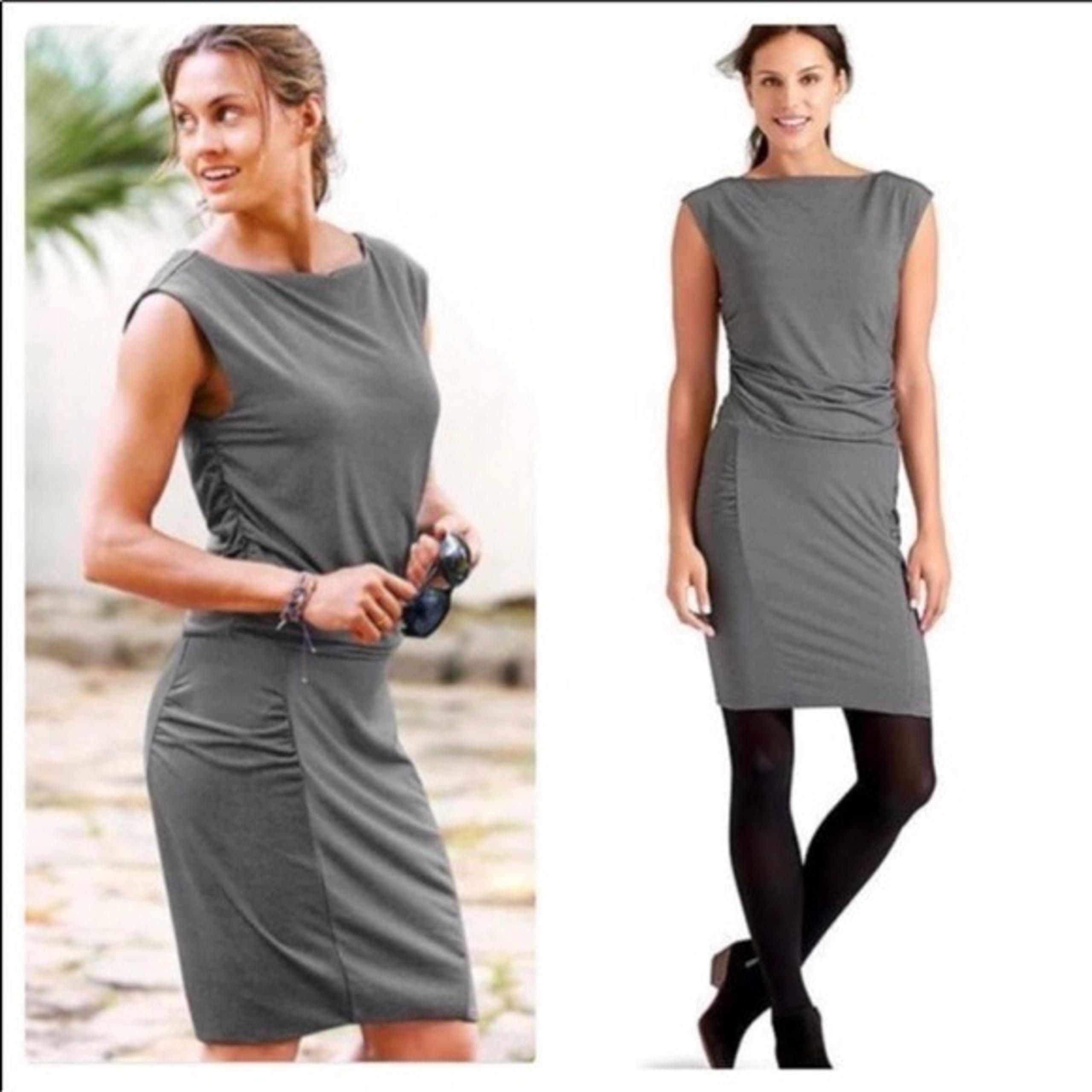 Women’s Athleta black micro striped rouched Westwood bodycon dress size XS