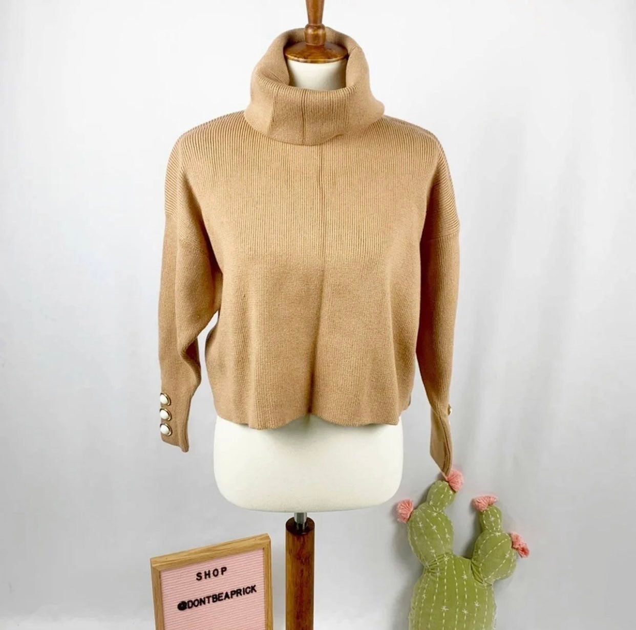 New Zara Sweater w/ Pearl Cuff (Sz: M)
