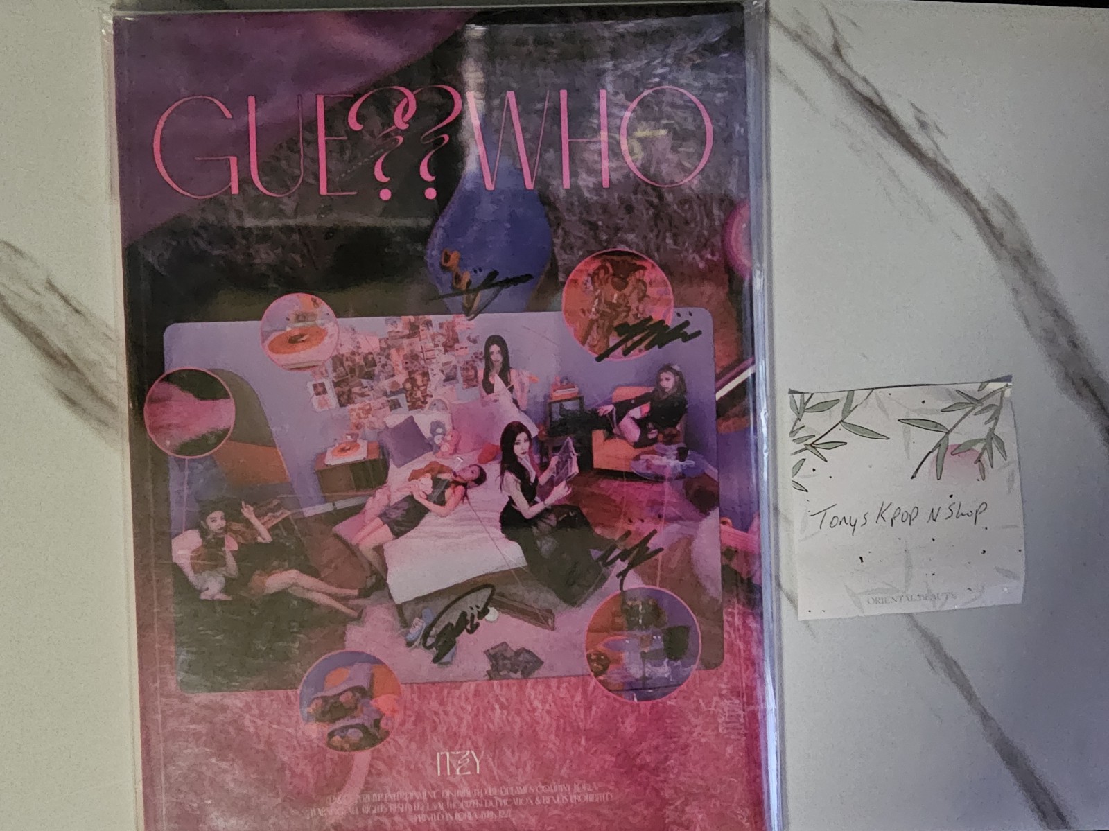 itzy Guess Who Day Version Autographed Promo Album