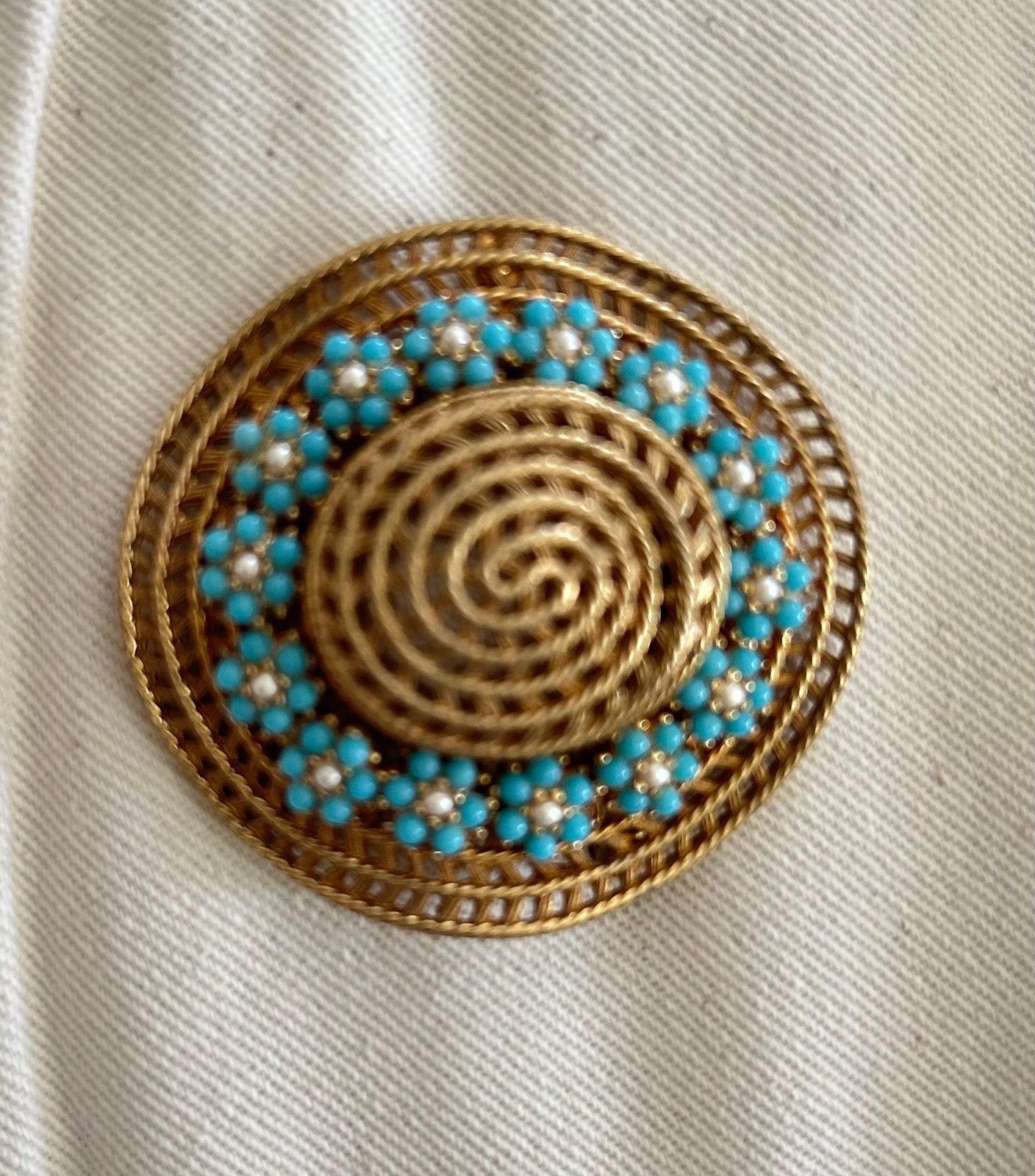 Ciner Brooch Vintage
