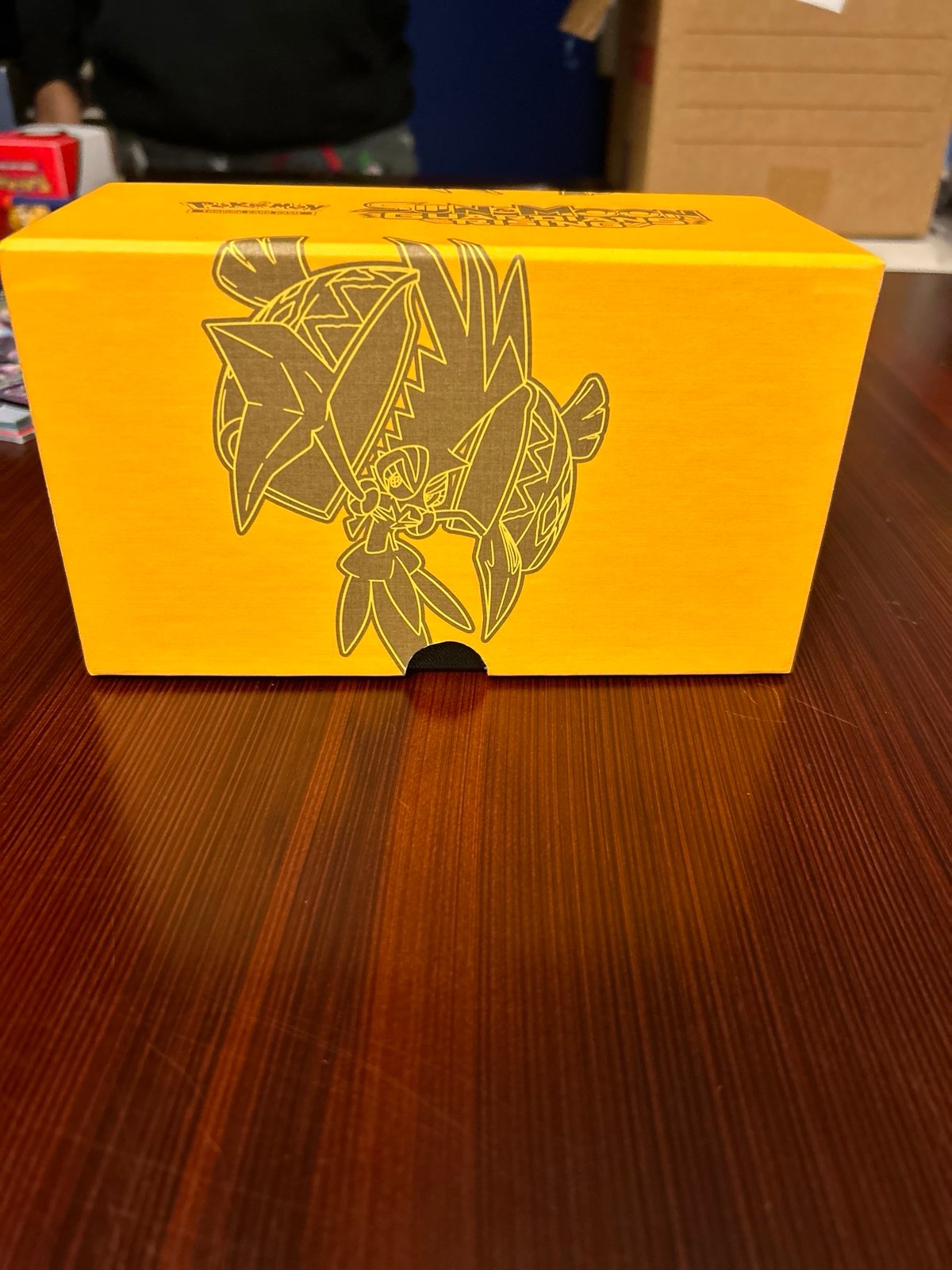 Pokemon Guardians Rising Elite Trainer Box