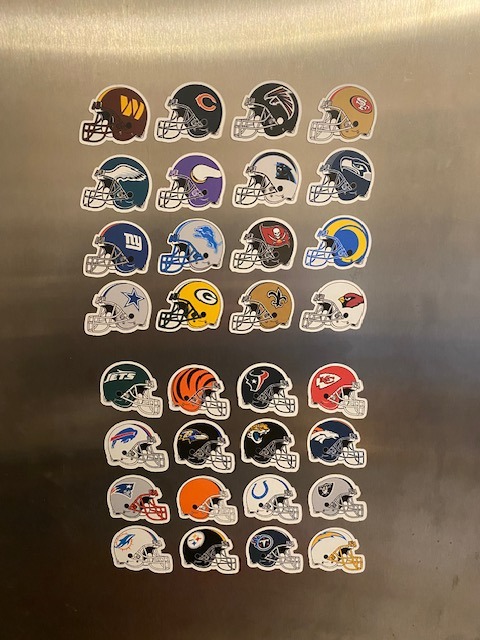 NFL Helmet Set Magnets - NFC facing left / AFC facing right
