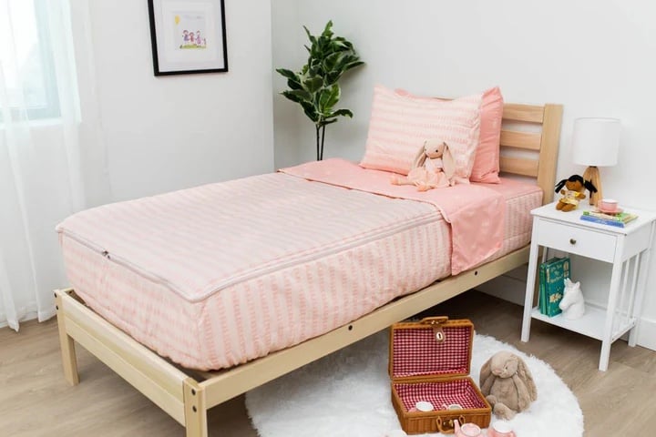Twinkle Toes Zipper Bedding twin