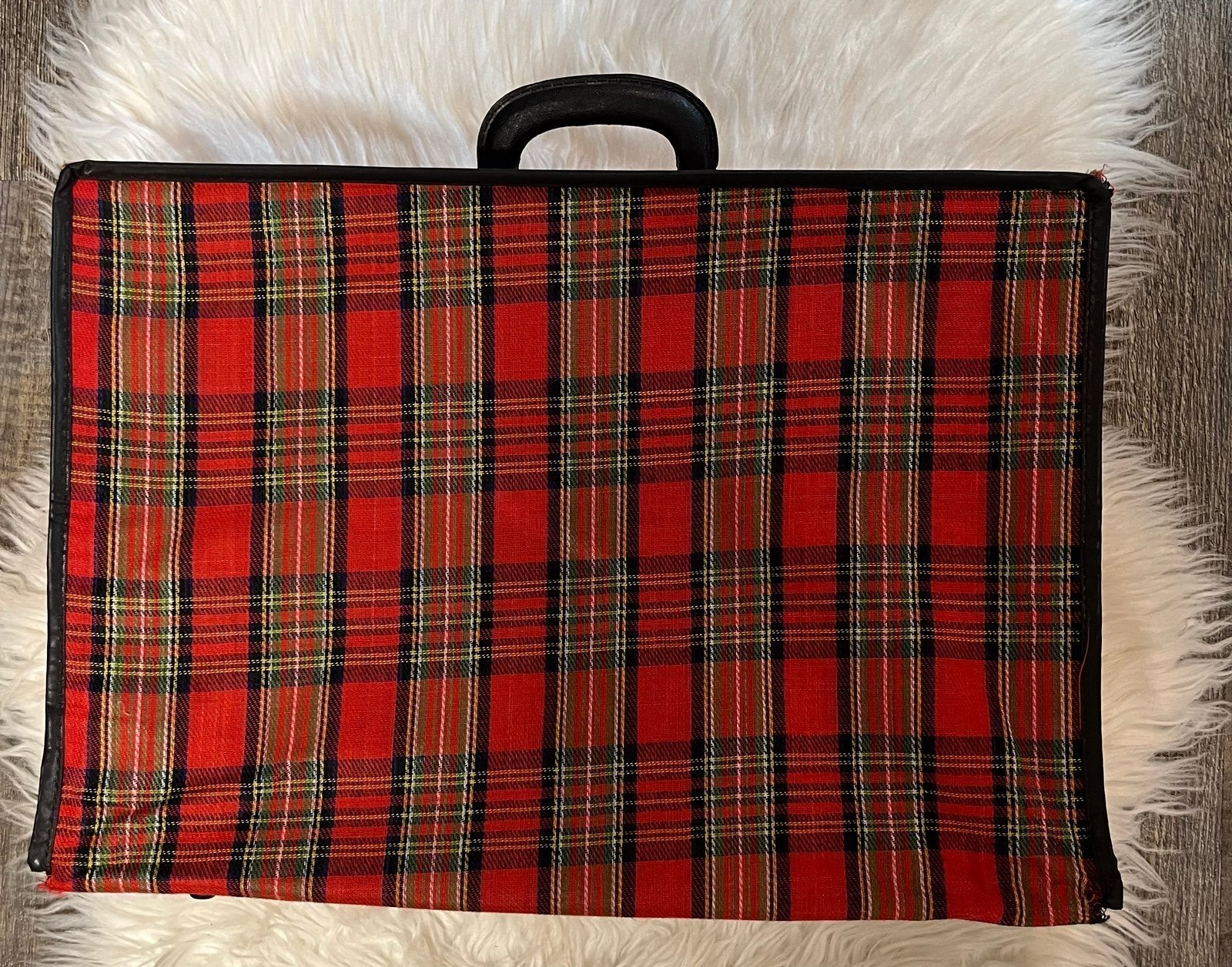 Vintage 60s/70s Tartan Plaid Travel Bag Suitcase