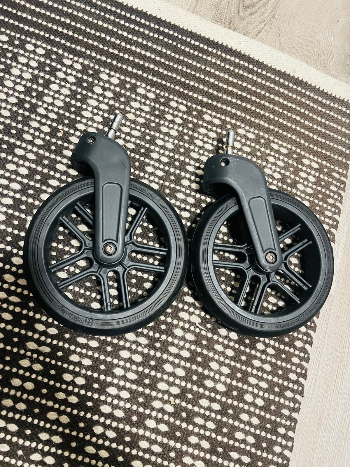 UPPAbaby Vista v2 front wheel set