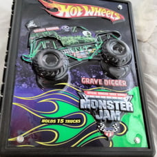 Hot Wheels monster jam monster trucks lot of 15