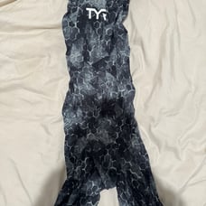 TYR Avictor Kneeskin