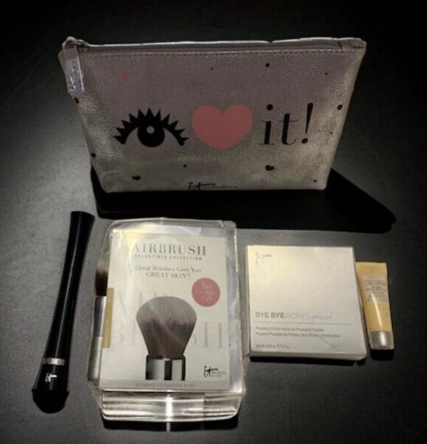 IT COSMETICS Bye Bye Pores Pressed + Superhero Mascara + Gel Lotion + Brush 101