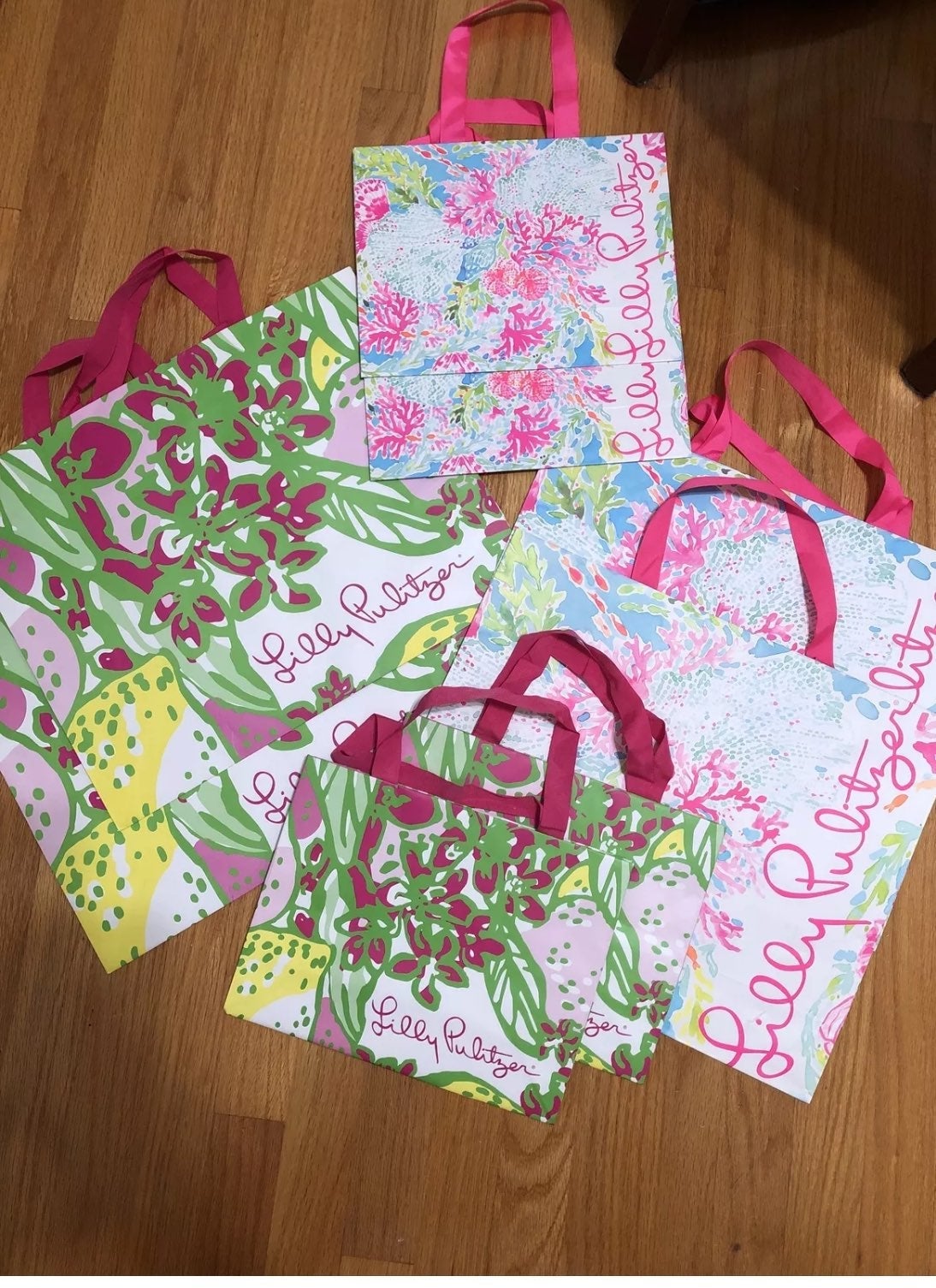LILLY PULITZER LOT OF 8 GIFT BAGS OBO