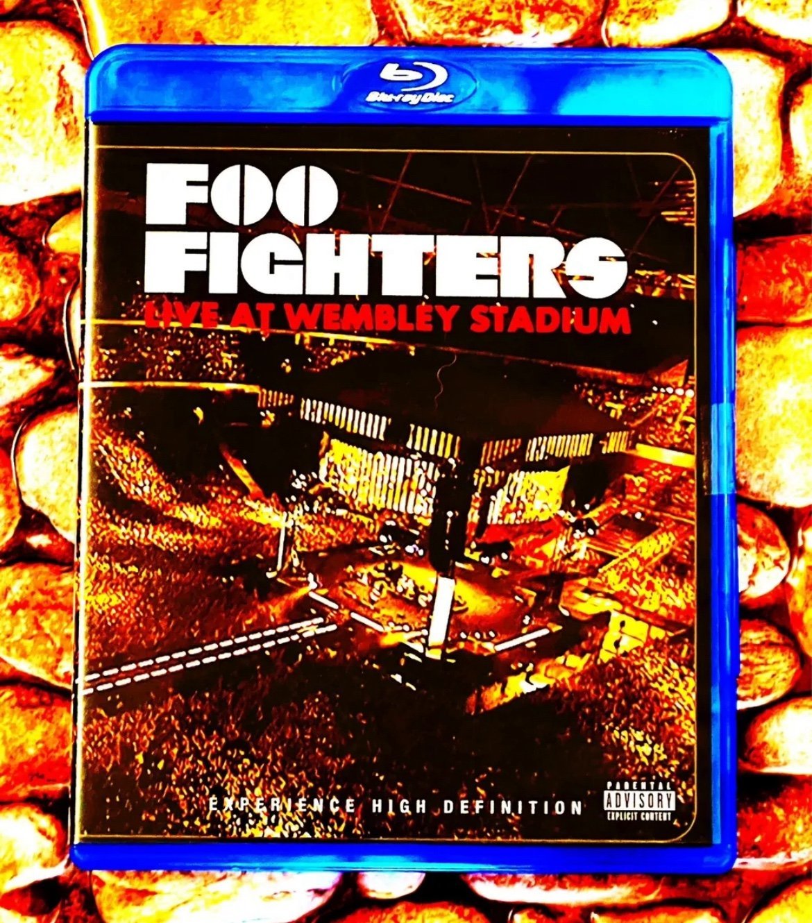 FOO FIGHTERS LIVE IN WEMBLEY STADIUM CONCERT BLU-RAY + PIN