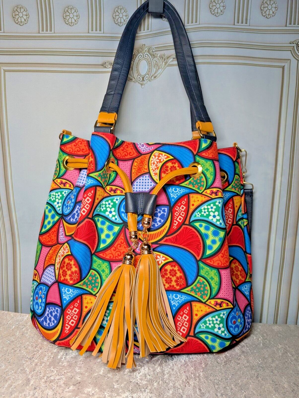 Beautiful Bright Firm Bucket Bag Satchel Handels Crossbody Strap