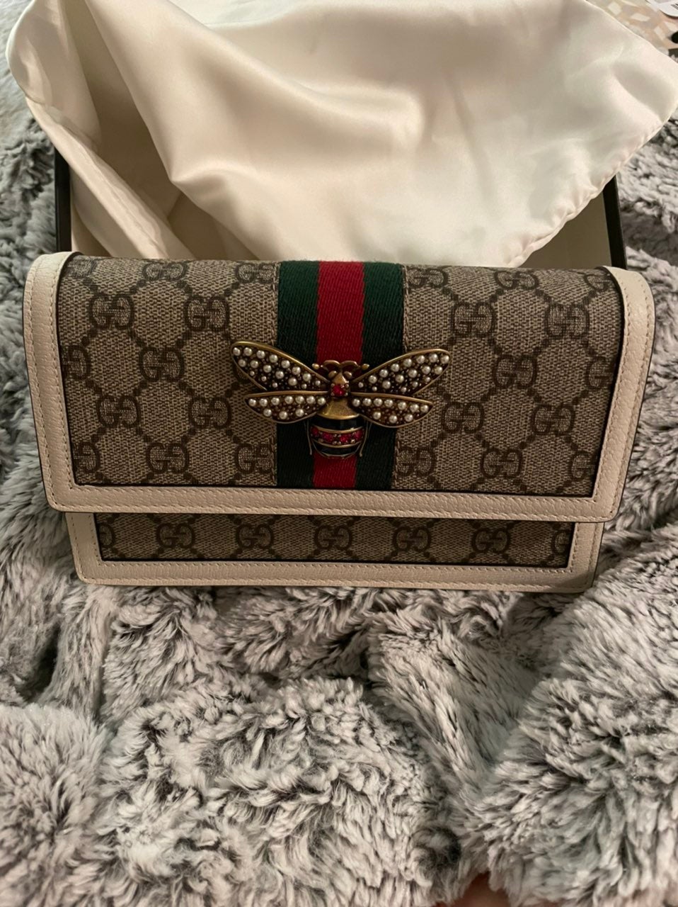 Gucci queen margaret chain wallet purse