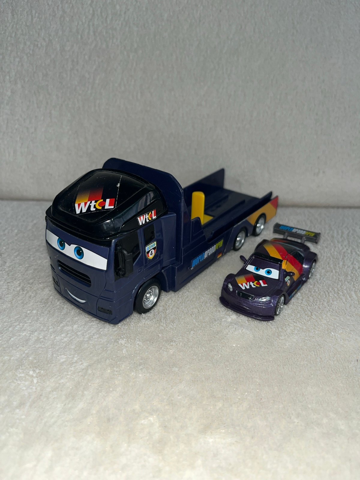 Disney Pixar Cars Max Schnell and Hauler Jorg